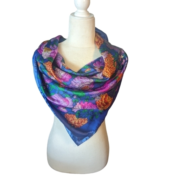 Vtg 80s Scarf blue /purple/pink bright pretty satin floral Large square Scarf - Picture 7 of 8